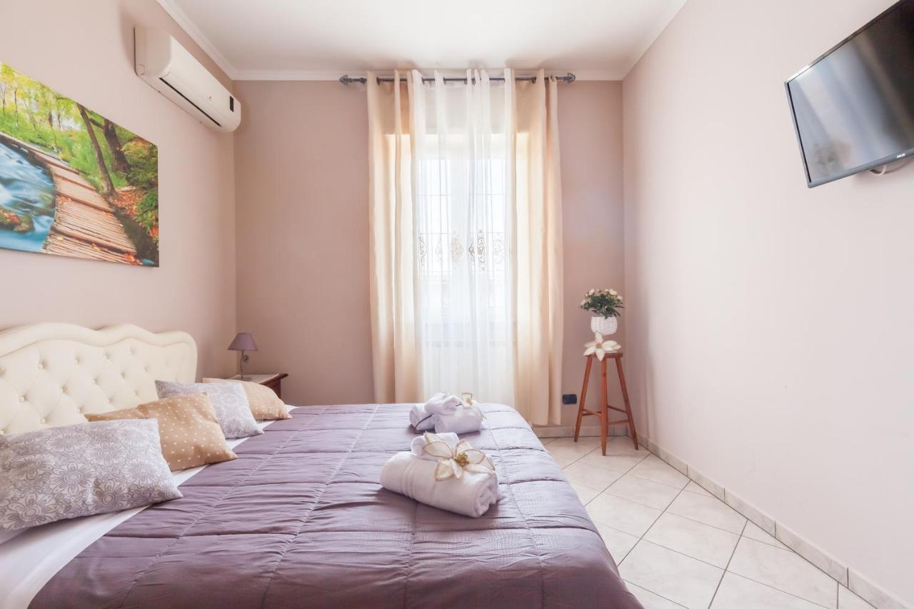 Casa Vacanze Giramondo 피우미치노 외부 사진