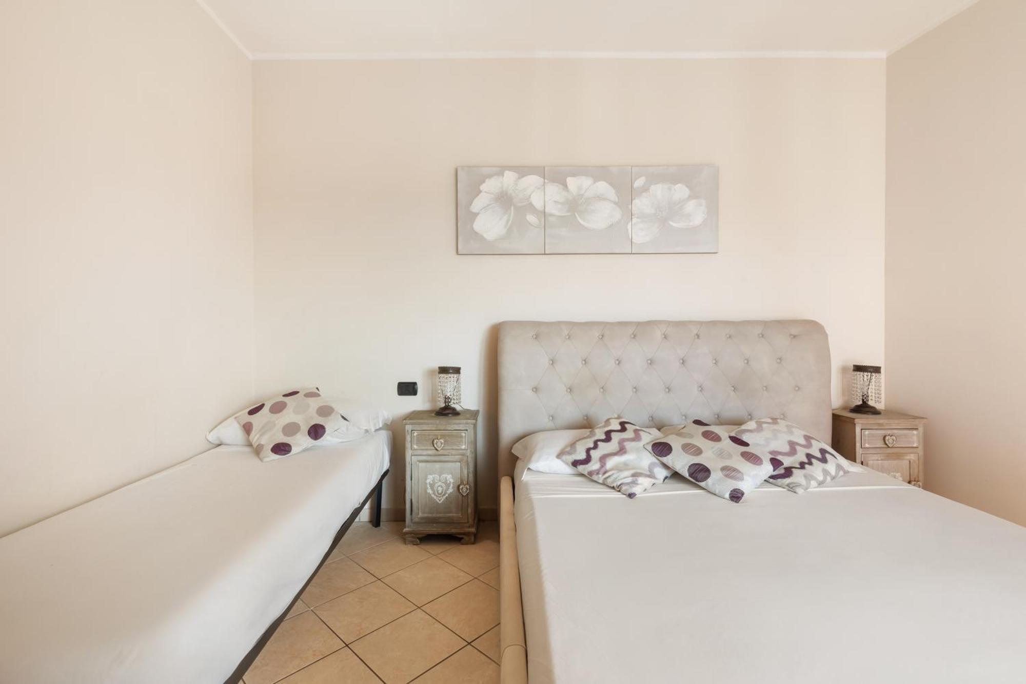 Casa Vacanze Giramondo 피우미치노 외부 사진