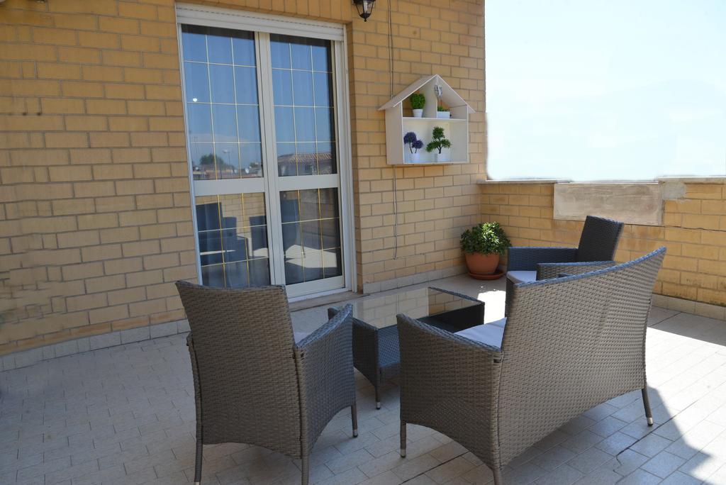Casa Vacanze Giramondo 피우미치노 외부 사진