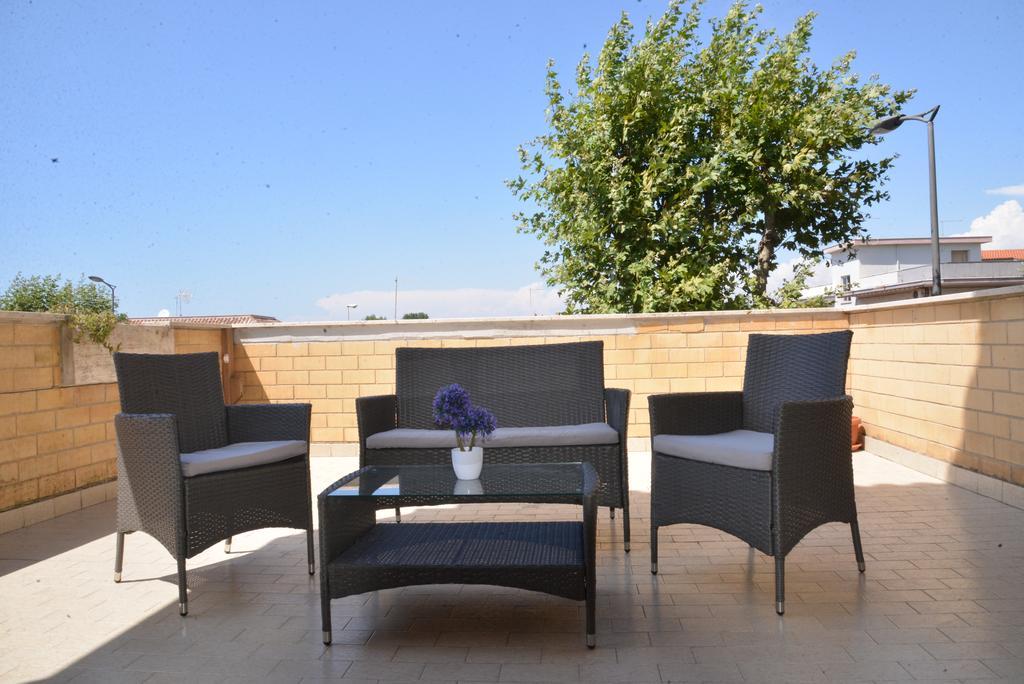 Casa Vacanze Giramondo 피우미치노 외부 사진